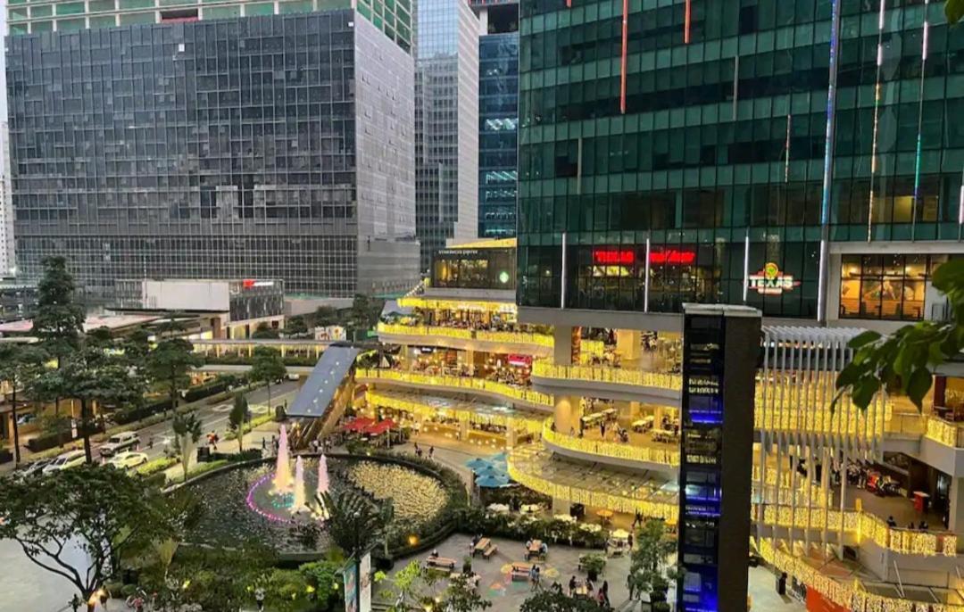 One Uptown Opposite Of Grandhyatt Hotel Manila Taguig City Habitación foto